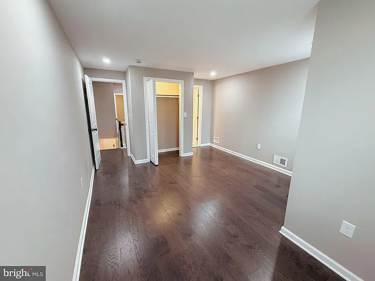 715 N Patterson Park Ave — Photo 11