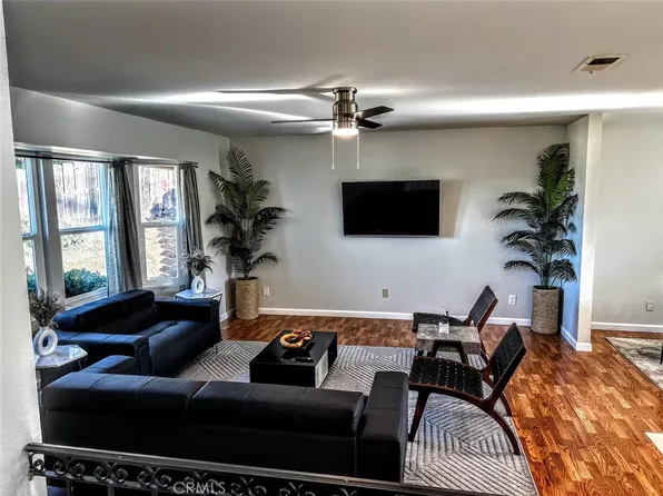 1811 Navajo Pl, Escondido, CA 92029