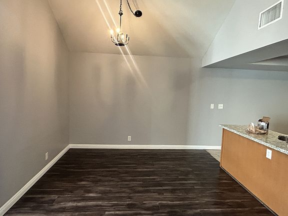 4th image of 13662 Burd Ct