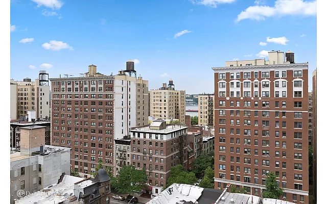 Rented by Douglas Elliman | media 14