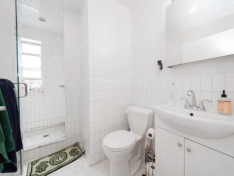 3157 Broadway #19 — Photo 9