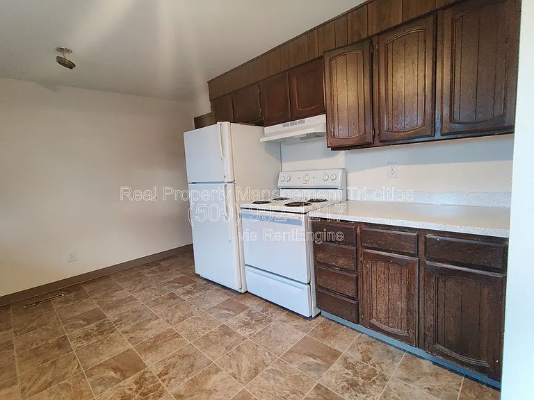 708 N Road 34 — Photo 7