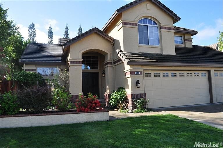 1st image of 128 Cruickshank Dr