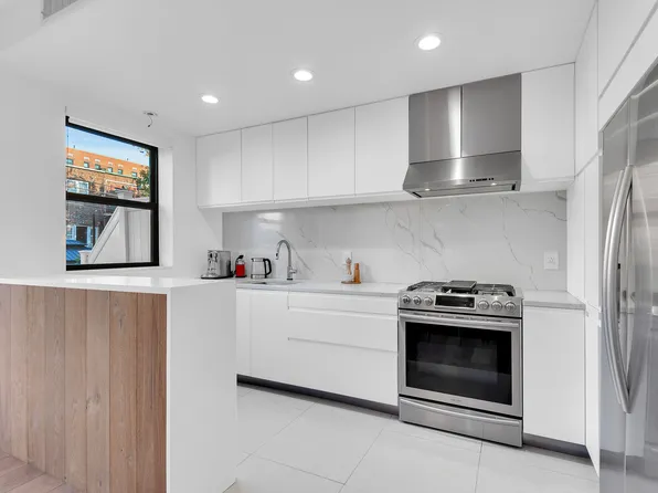 103 Remsen Avenue image 3 of 11