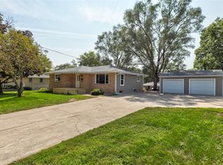 3408 Elm Dr, Urbandale, IA 50322