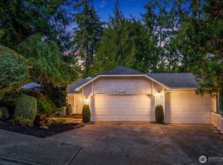 22706 NE 12th Pl, Sammamish, WA 98074