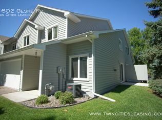 1602 Geske Rd, Chaska, MN 55318