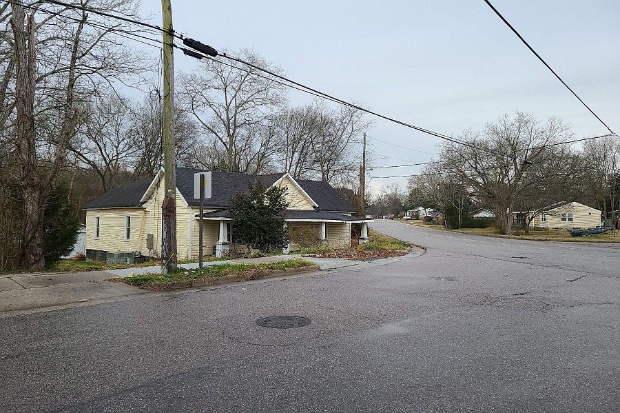 712 Kenmore Ave, Louisburg, NC 27549 Zillow