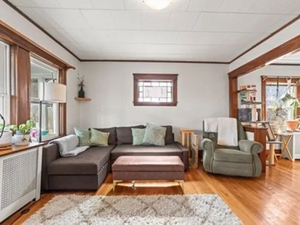 38 Dickinson Rd #36, Brighton, MA 02135