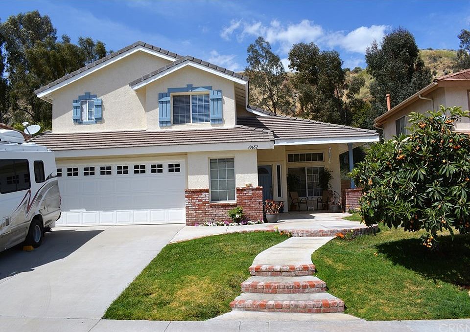 2nd image of 30652 Yosemite Dr