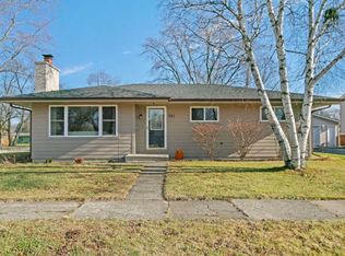 701 Russell Ave, Winthrop Harbor, IL