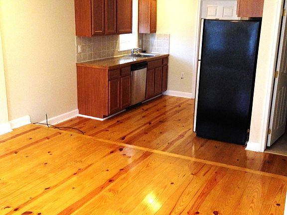 4th image of 523 N 40th St