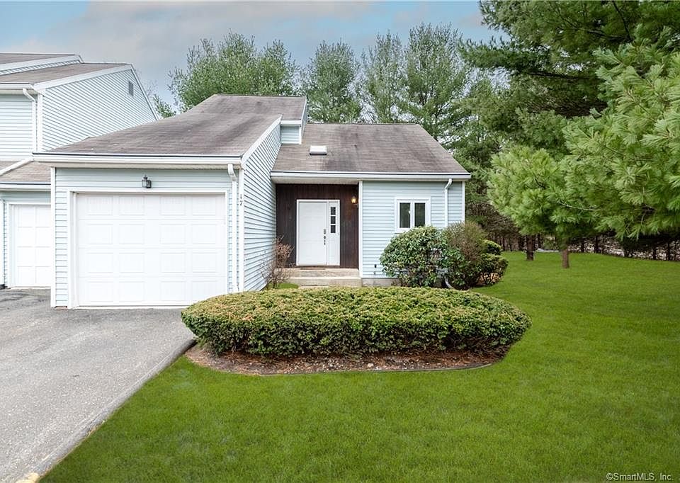 1st image of 17 Kevin Dr Unit 17