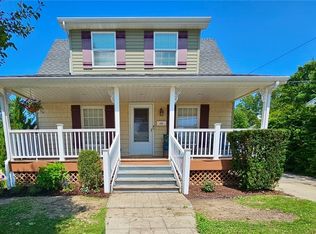 1853 Robindale St, Wickliffe, OH 44092