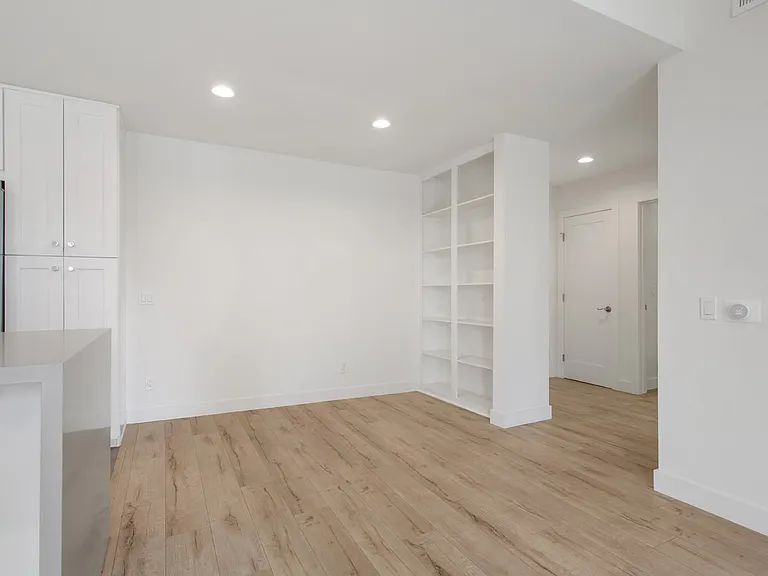 10755 Massachusetts Ave #102 — Photo 15