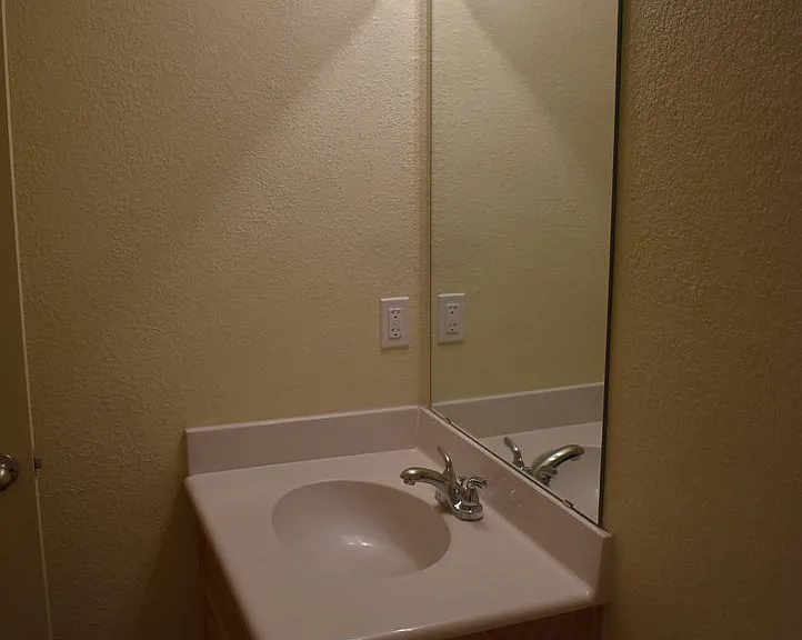 205 Coby Dr — Photo 17