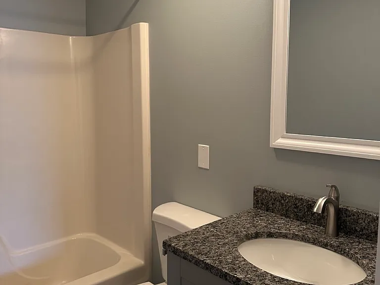 92 Oak St #17 — Photo 3