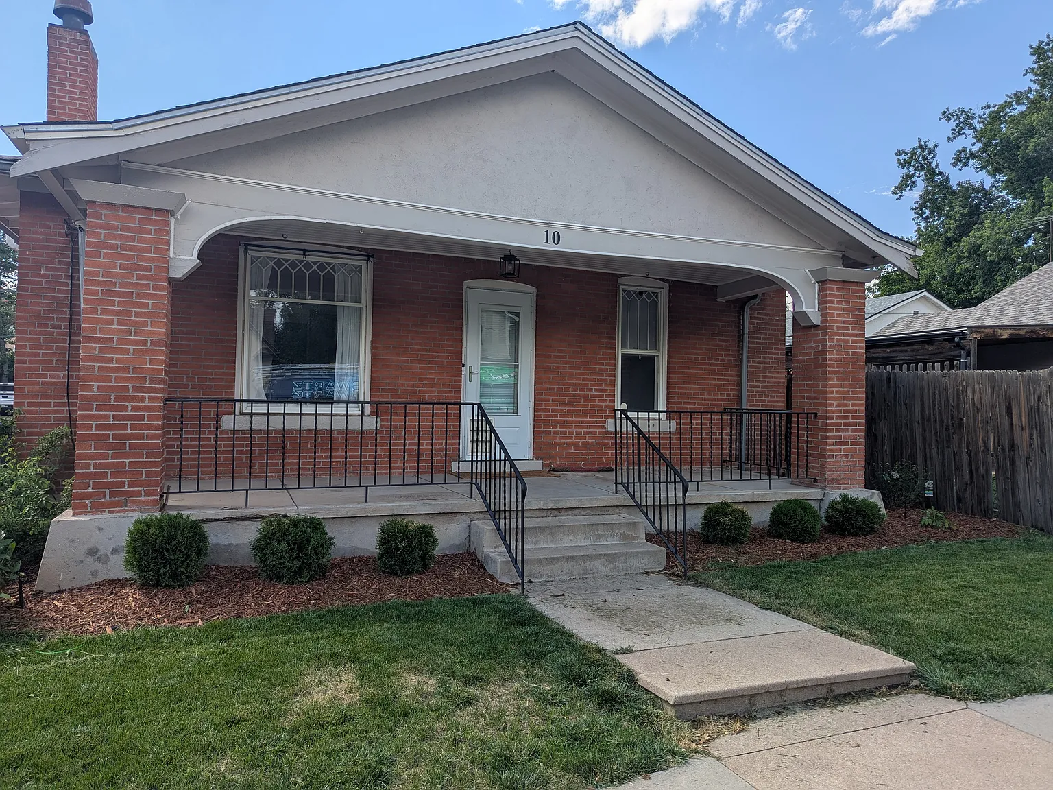 3 bed, 1884 sqft, $2,700 — Photo 1