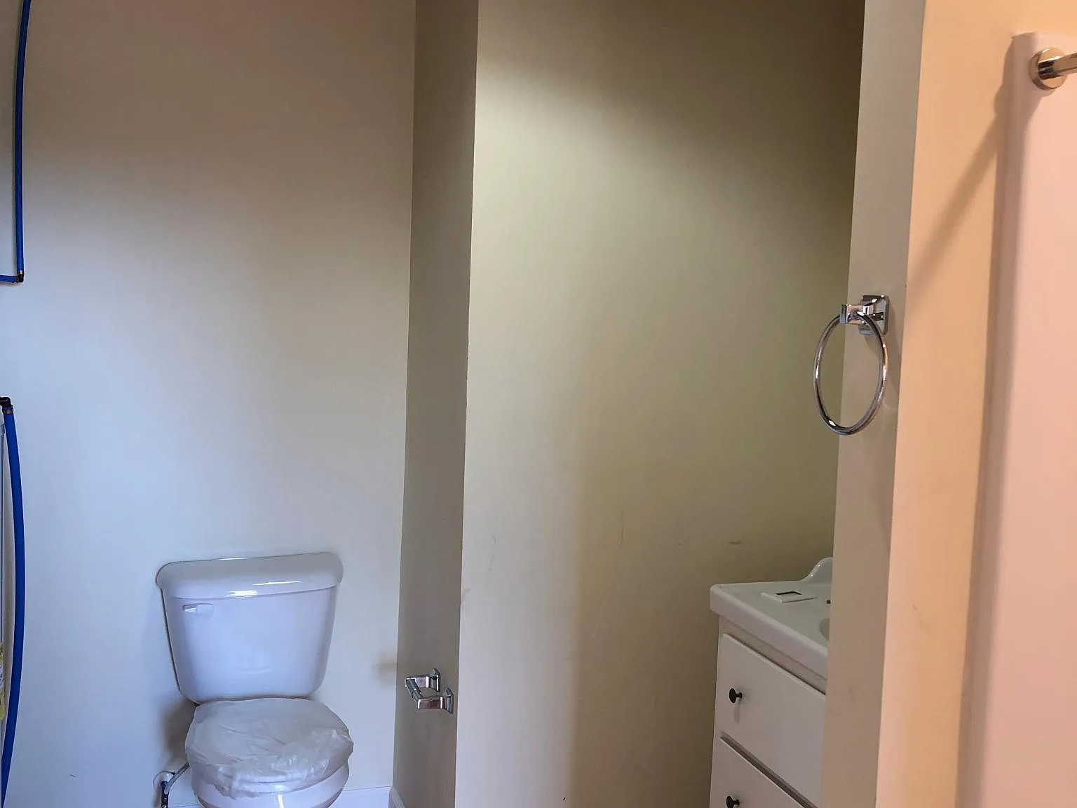 1501 Kemper St — Photo 3