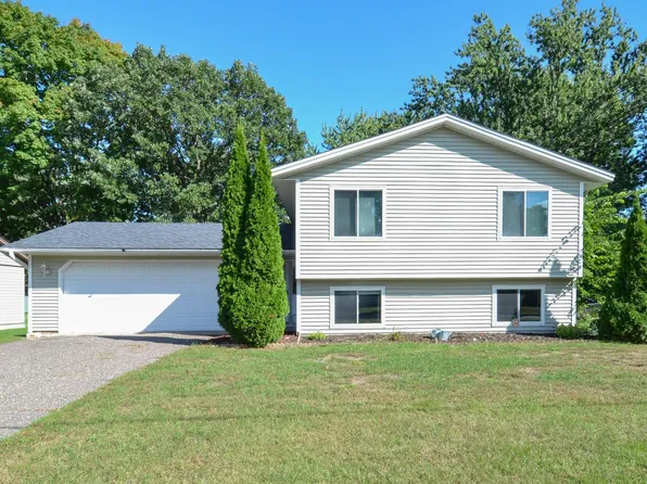 12407 Olive St NW, Coon Rapids, MN 55448