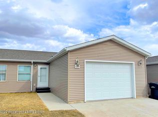 730 2nd St NE, Watford City, ND 58854
