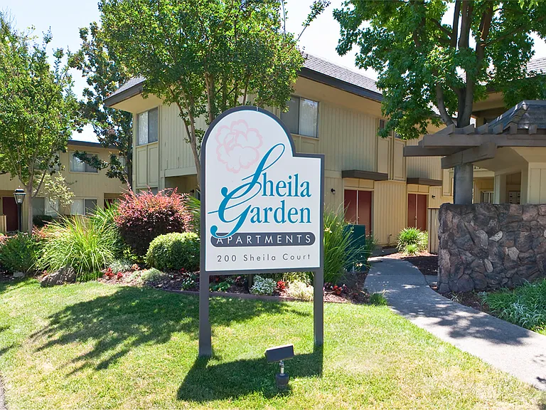 Sheila Garden — Photo 12