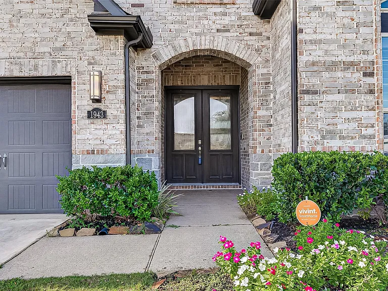 1943 Fitzgerald Landing Dr — Photo 7
