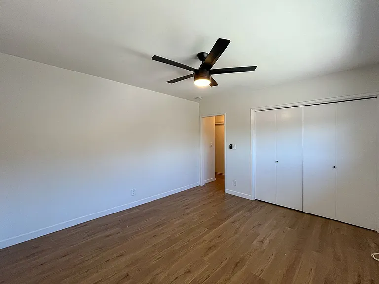 3814 S Bronson Ave — Photo 20