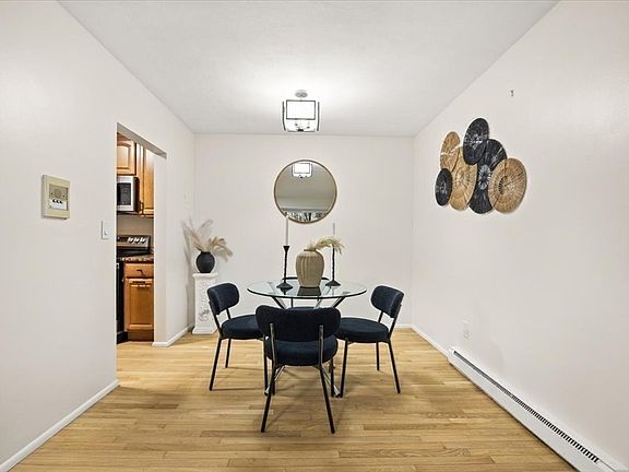 5th image of 115 Grove St APT 1