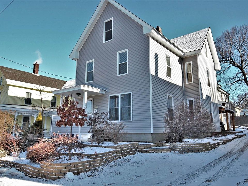 273 Pine St, Bangor, ME 04401 Zillow