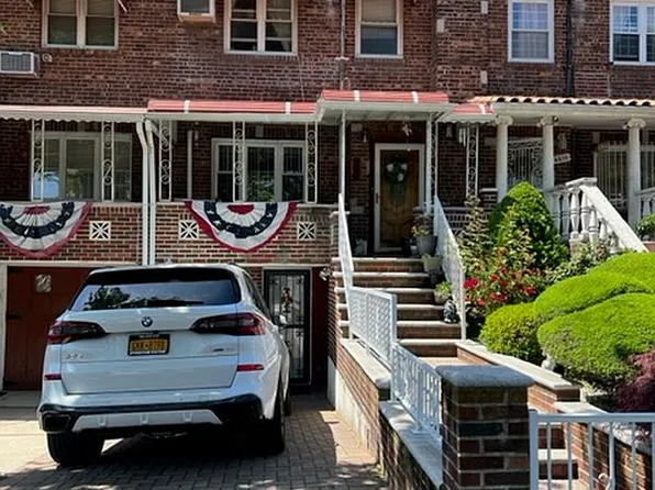 6612 16th Ave, Brooklyn, NY 11204