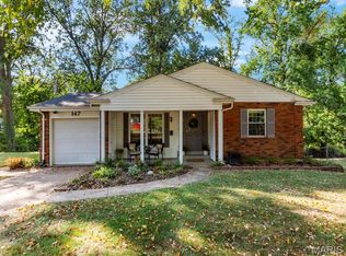 147 Maple Hill Ln, Saint Louis, MO