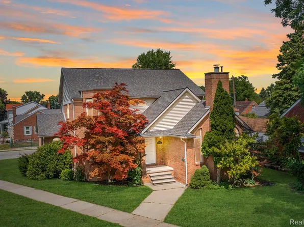 22650 Cobb St, Dearborn, MI 48128