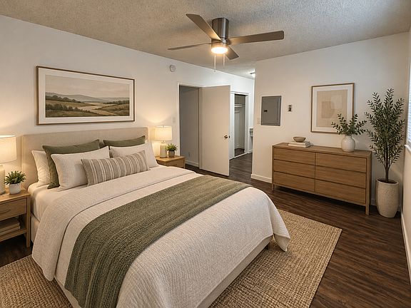 3rd image of 7356 Haskell Ave APT 07