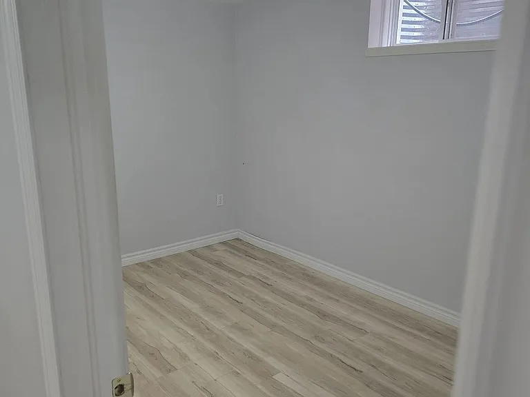 28 Amanda Walk #BASEMENT — Photo 7