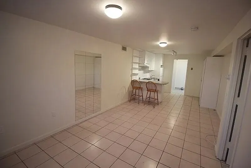 1 bed, 1.0 bath, 450 sqft, $1,390 — Photo 4