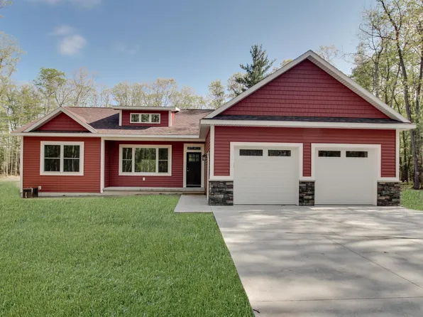 8932 Acres Run Dr, Traverse City, MI 49684