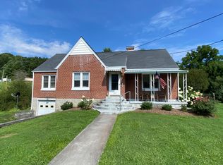 11607 Hanover Rd, Coeburn, VA 24230