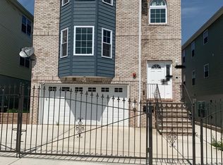 25 Stanton St #3, Newark, NJ 07114