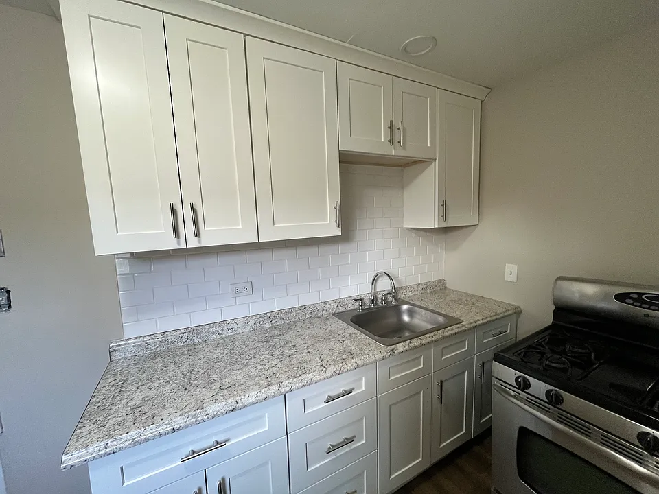 1607 W Ayres Ave #1
