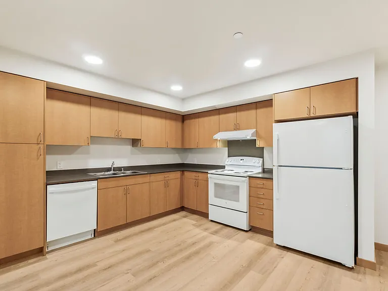 Bryant Manor Phase I — Photo 15