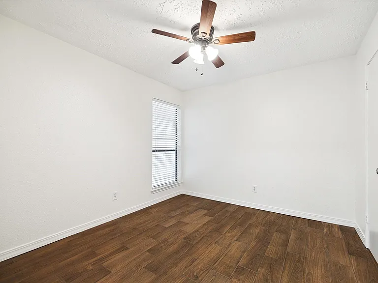 1534 Valley Landing Dr — Photo 20