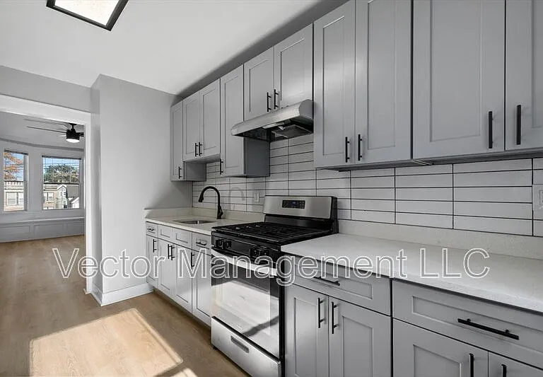 1476 Chapel St #301 — Photo 10