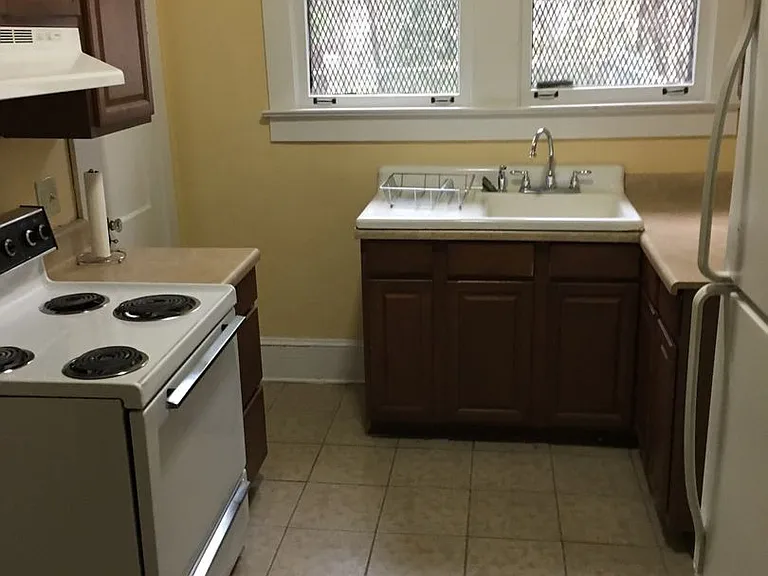 1106 Kershaw St — Photo 5