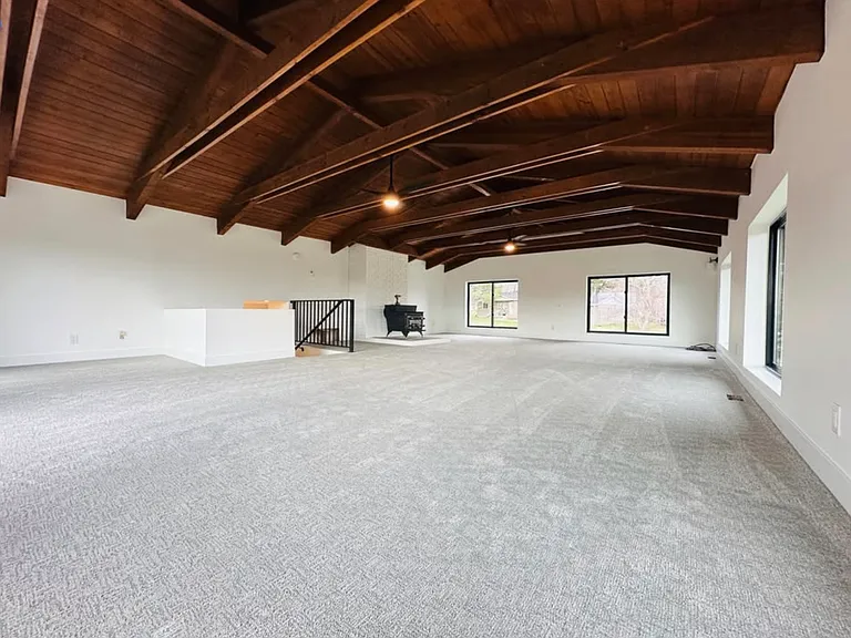 1037 N Willow Way — Photo 9
