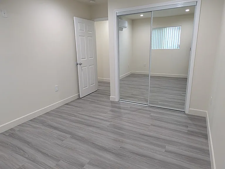 13435 Moorpark St — Photo 26