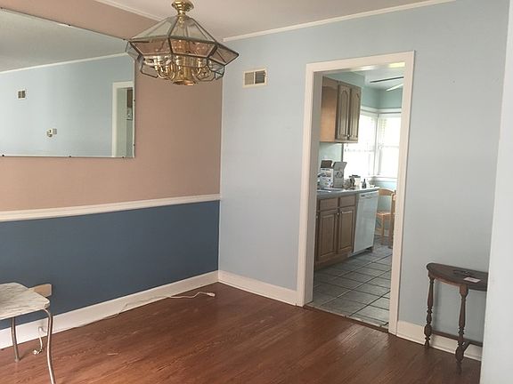 4th image of 260 Kings Ct