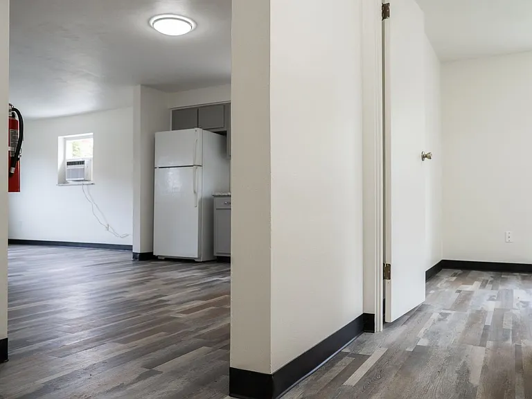 501-712 Farview Dr — Photo 13