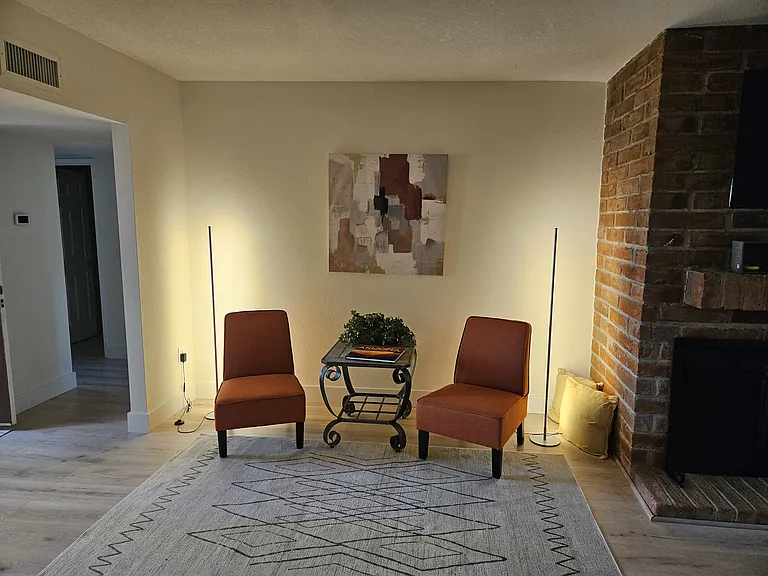 1211 W Calle Ramiro — Photo 20