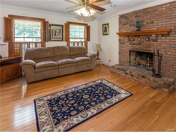 5th image of 6 Keeneland Ct